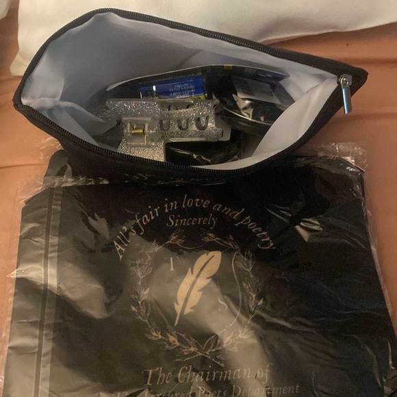 Taylor Swift TTPD makeup bag *nwt - Picture 3 of 3